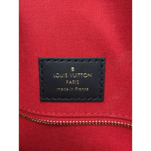 Louis Vuitton Onthego Monogram Shoulder Bag - Picture 5 of 6